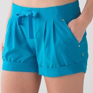 LULULEMON BREAK AWAY SHORTS